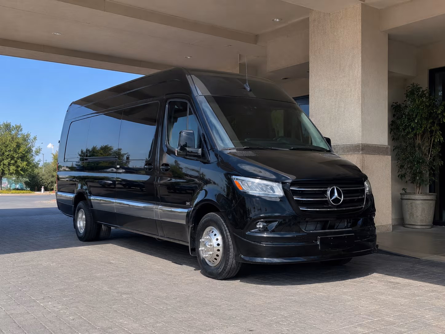 Rent a Bus to Sacred Heart University