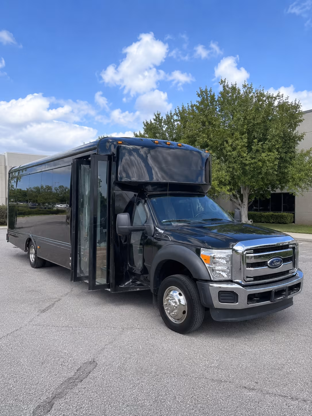 Bridgeport Birthday, Sweet 16, & Quinceañera Transportation onboard seating
