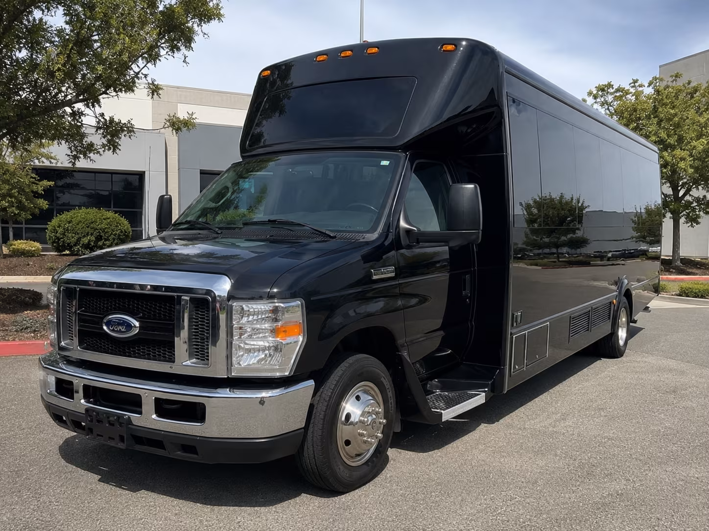 Bridgeport bridgeport winery tour pub crawl party bus rental party bus exterior