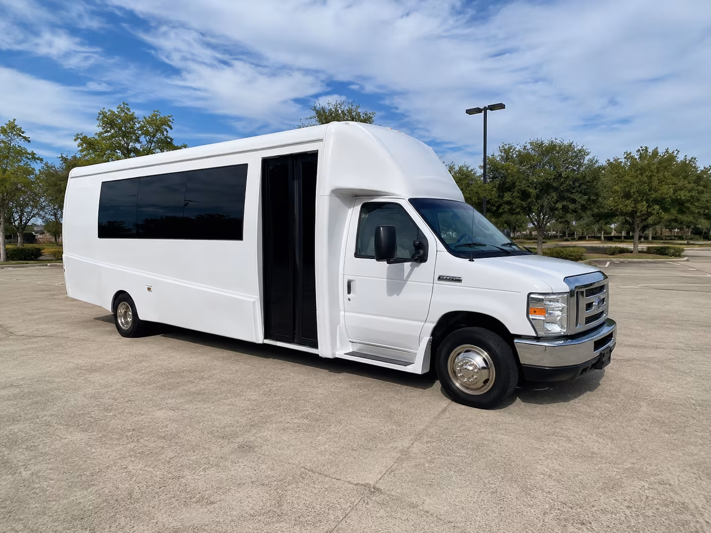 New Rochelle Birthday, Sweet 16, & Quinceañera Party Bus Rentals
