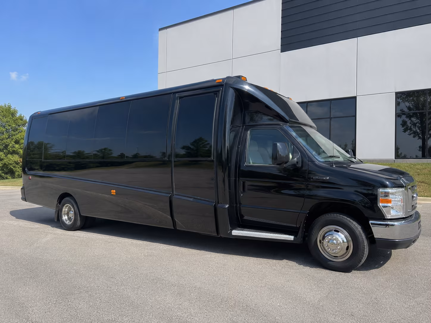 Norwalk Birthday, Sweet 16, & Quinceañera Party Bus Rentals