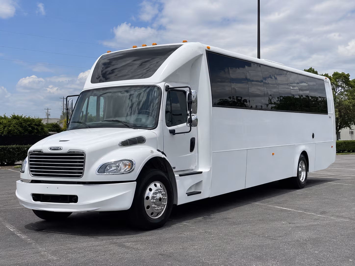 Norwalk Winery Tour & Pub Crawl Transportation